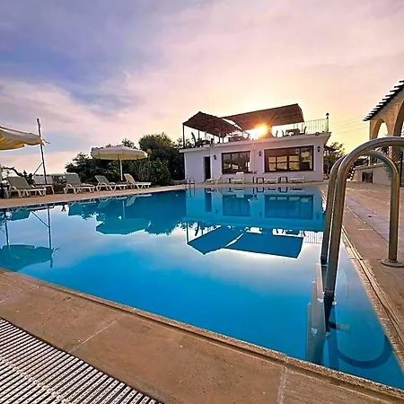 Five Fingers Hotel Kyrenia (Northern Cyprus)